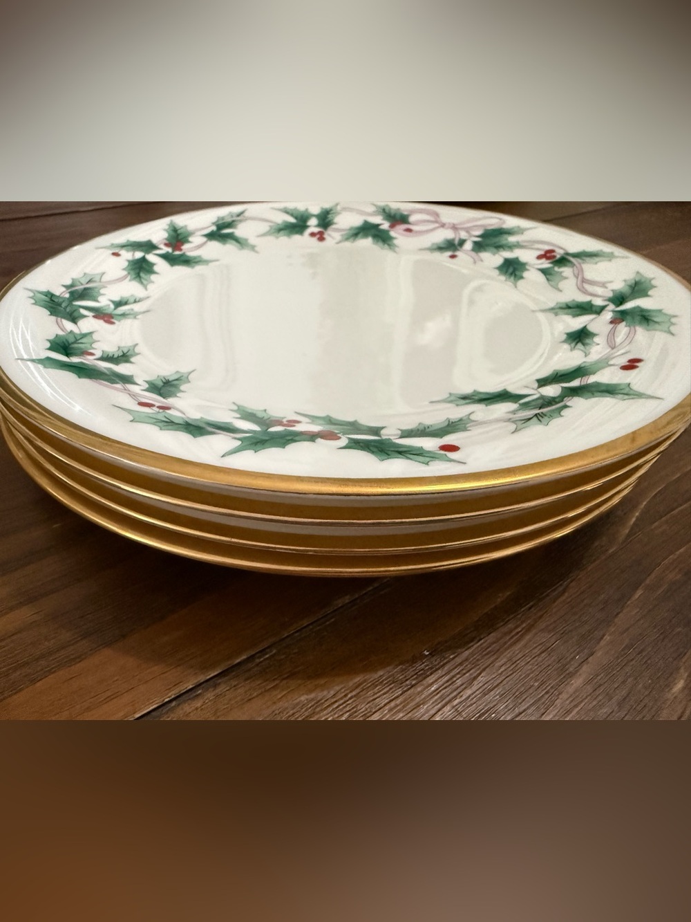Set of 4 Mikasa Bone China RIBBON HOLLY Christmas dinner plates